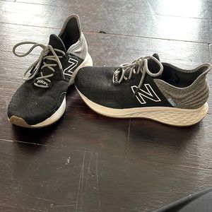 New balance womens sneaker size 8